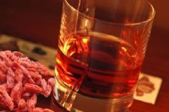 喝補酒的誤區(qū)有哪些？喝補酒要注意些什么？[圖]