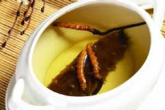 冬蟲(chóng)夏草的服用誤區(qū)有哪些？冬蟲(chóng)夏草泡水喝有療效嗎？[圖]