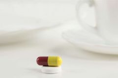 哪些藥物可能導致耳聾？可能誘發(fā)耳聾的藥品有哪些？[圖]