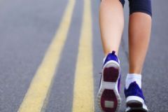 有關(guān)節(jié)炎的人能跑步嗎？跑步是每個(gè)人都可以的嗎？[圖]