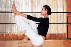 夏季減肥的瑜伽動作有哪些？適合夏季減肥的瑜伽動作[圖]