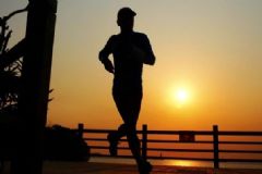 晨跑與夜跑哪個好？跑步最佳時間是什么時候？[圖]