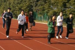 長(zhǎng)跑的呼吸技巧是怎樣的？長(zhǎng)跑步法是怎樣的？[圖]