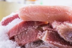 長期冷凍的肉能吃嗎？冰箱里的“僵尸肉”可就別吃啦！[多圖]