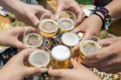 每天喝多少酒合適？喝酒過量對(duì)身體有哪些傷害？[多圖]