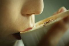 先喝湯好還是先吃飯好？這些飲食服藥順序您顛倒了嗎？[多圖]