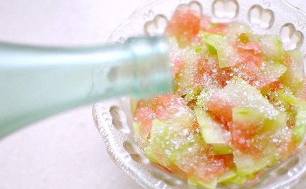 西瓜皮要怎么吃？吃西瓜皮有哪些好處？(1)