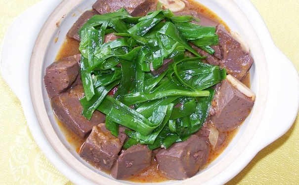 豬血怎么吃更營養(yǎng)？豬血的美味食譜有哪些？(1)