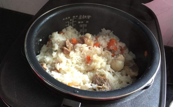 煮飯時(shí)加點(diǎn)醋有什么效果？煮飯加醋的功效作用是什么？(1)