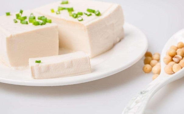 煮魚的時(shí)候加豆腐好嗎？吃豆腐要注意哪些事項(xiàng)？(1)