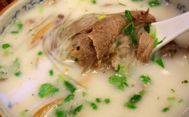 羊肉湯的做法是怎樣的？羊肉湯怎么去膻味？(1)