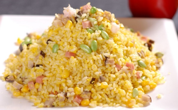 如何制作炒飯更營(yíng)養(yǎng)？營(yíng)養(yǎng)炒飯的做法是什么？(1)