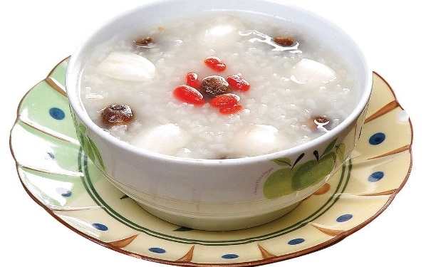 美容養(yǎng)生粥要怎么做？秋季吃什么粥美容養(yǎng)生？(1)