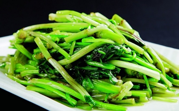 怎樣炒芹菜效果最好？炒芹菜的烹飪技巧是什么？(1)