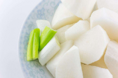 白蘿卜含有哪些功效作用？白蘿卜有哪些食用禁忌？[圖]