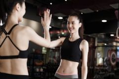 瘦背部的妙招有哪些？怎樣讓背部線條更好看？[圖]