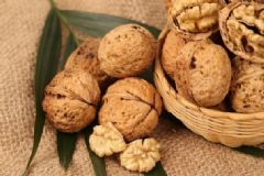 秋季吃核桃有哪些好處？秋季吃核桃的這些好處你知道嗎？[圖]