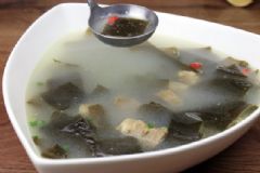 海帶排骨湯的功效有哪些？春季喝海帶排骨湯有哪些好處？[圖]