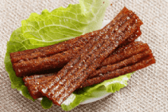 小孩吃辣條對身體的危害是什么？哪些零食小孩不能多吃？[多圖]