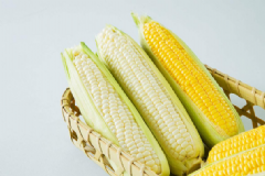 眼睛有紅血絲的原因是什么？日常哪些食物能夠保護眼睛？[圖]