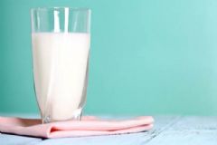 不能與牛奶同吃的食物有哪些？喝牛奶時不能吃什么食物？[圖]