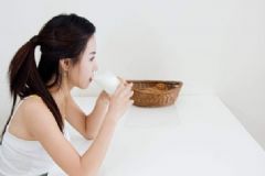 成年人為什么也要喝奶粉？成年人喝奶粉有哪些好處？[多圖]