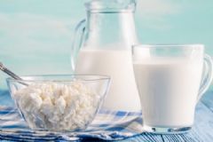 不能和牛奶一起吃的食物有哪些？喝牛奶的搭配禁忌有哪些？[圖]