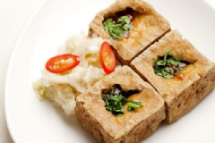 常吃臭豆腐對身體有什么危害？吃臭豆腐的注意事項是什么？[圖]