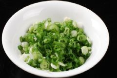 蔥有什么養(yǎng)生效果？怎樣吃蔥對健康最有利？[圖]