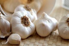 長(zhǎng)期吃大蒜有什么好處？經(jīng)常吃大蒜會(huì)怎樣？[圖]