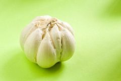 吃大蒜對胃有好處嗎？吃大蒜對胃部好處有哪些？[圖]