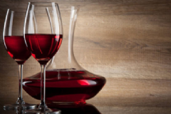 喝葡萄酒對(duì)健康有什么好處？喝葡萄酒該注意什么？[圖]