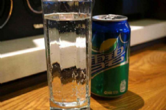 雪碧加啤酒喝好嗎？雪碧加啤酒喝了會(huì)怎樣？[圖]