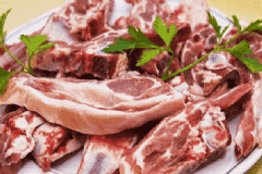 冬季養(yǎng)生必吃的食物有哪些？冬季哪些方法可以御寒取暖？[圖]