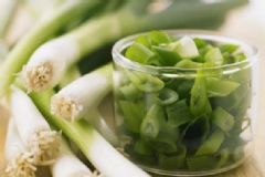 大蔥的食療功效有哪些？如何吃大蔥養(yǎng)生效果好？[圖]