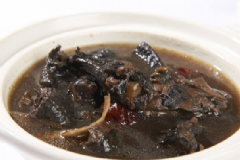 日常哪些原因會(huì)讓女性出現(xiàn)宮寒？女人吃哪些食物可以調(diào)理宮寒？[圖]