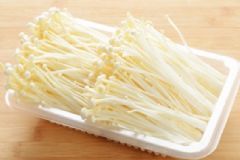 金針菇的營養(yǎng)功效是什么？金針菇對健康有哪些好處？[圖]