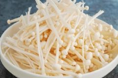 金針菇能預(yù)防宮頸癌嗎？吃金針菇有什么益處？[圖]