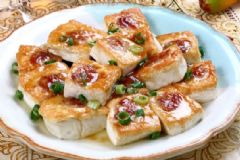 豆腐的營(yíng)養(yǎng)有哪些功效？吃豆腐時(shí)要注意什么？[圖]