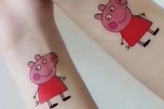 “小豬佩奇”紋身別亂貼！當(dāng)心變成過敏的社會人[多圖]