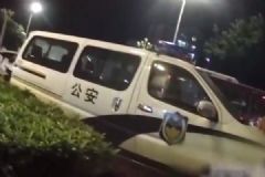 老丈人酒后攔車傷人，女婿“大義滅親”摁倒訓(xùn)斥[多圖]