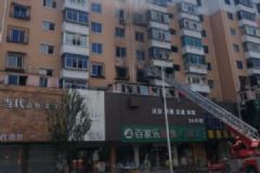 沈陽(yáng)一住宅樓發(fā)生爆炸，陽(yáng)臺(tái)嚴(yán)重受損，疑似煤氣爆炸[多圖]