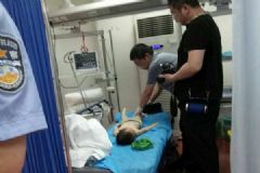 4歲幼童被遺忘校車內(nèi)近8小時身亡，帶孩子開車要注意什么？[多圖]