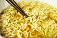 方便面比3年前少賣80億包，大家因為這些原因不再吃方便面[多圖]