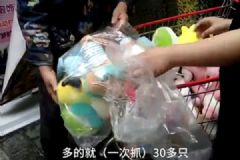 祖孫3代抓娃娃，抓娃娃的本事是遺傳嗎？[多圖]