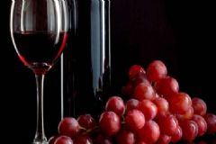 酸奶配紅酒真能清腸嗎？飲用紅酒有哪些好處？[圖]