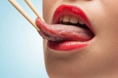 舌頭潰瘍的引起原因是什么？舌頭潰瘍要怎么治療？[多圖]