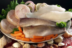 魚(yú)肉有哪些營(yíng)養(yǎng)價(jià)值？吃魚(yú)要注意哪些事項(xiàng)？[圖]