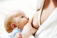 母乳喂養(yǎng)多久才好？哪些人不適合喂養(yǎng)母乳？[圖]