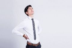 男人腰酸背痛是何原因？腰酸背痛要如何緩解？[圖]